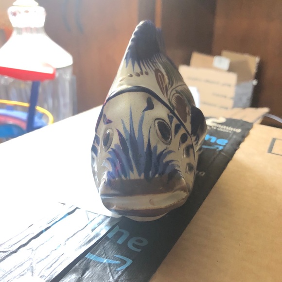 Ceramic Hand Painted Fish - Picture 3 of 4